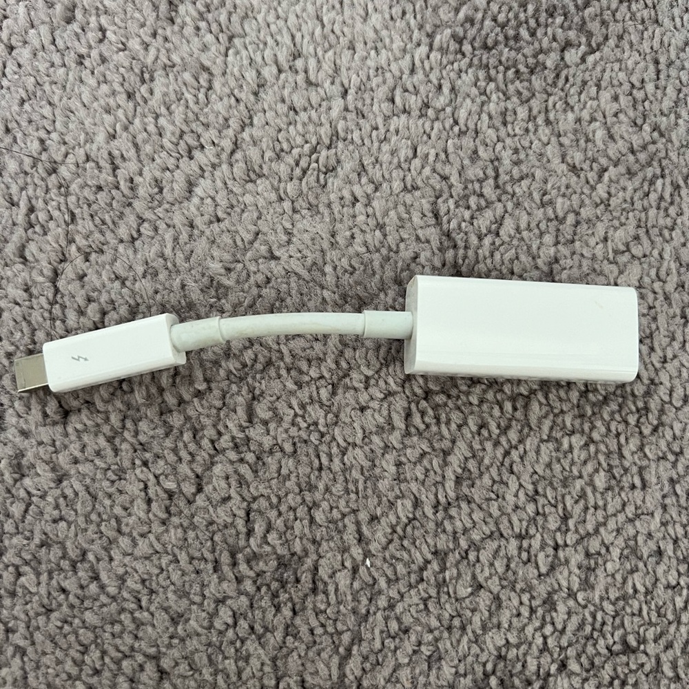 Apple A1433 Thunderbolt to Gigabit Ethernet Adapter - MD463LL/A